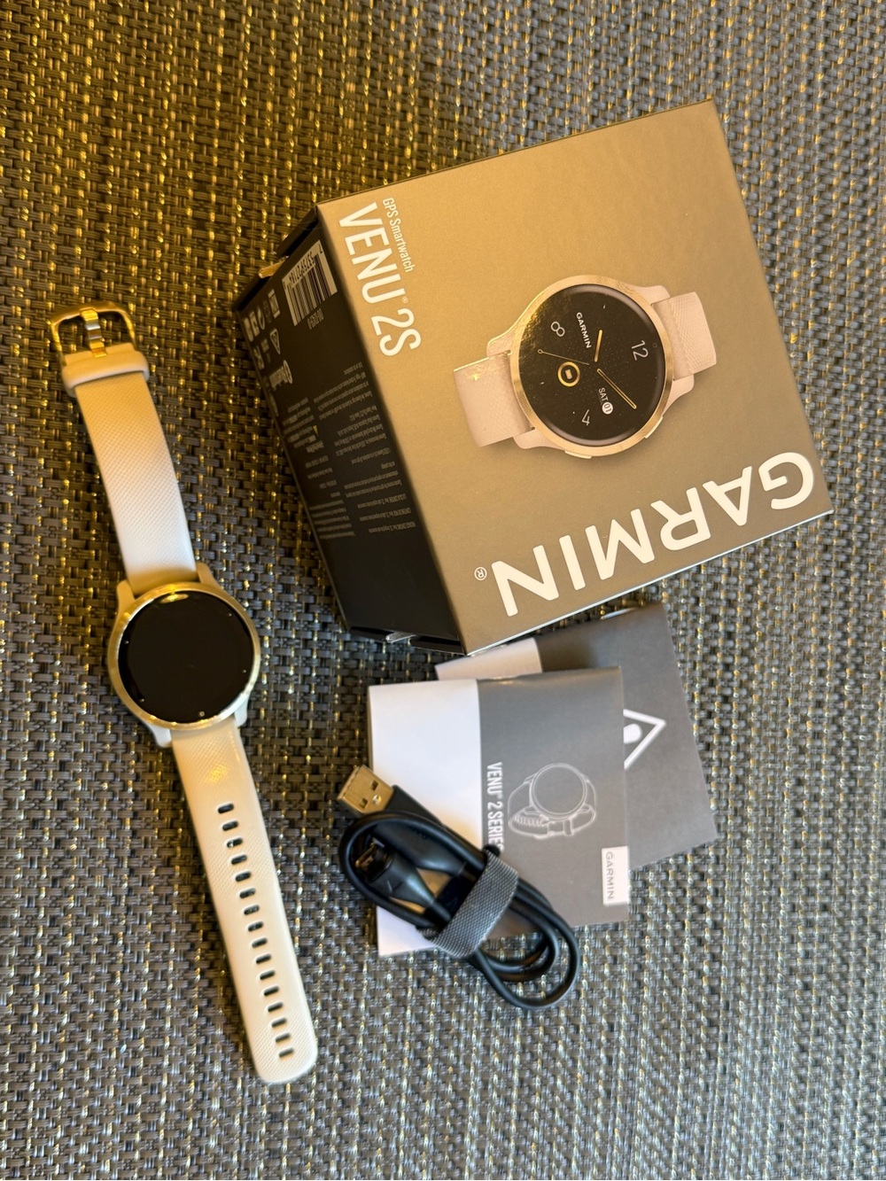 garmin Venu 2S Smartwatch - Light Sand and Gold